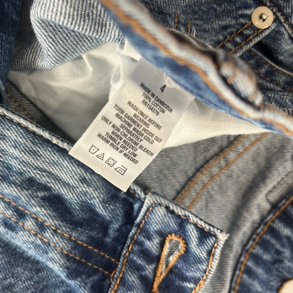 NWT Size 4 Aeropostale High-Rise Mom Jean (Medium Wash) - Picture 9 of 13